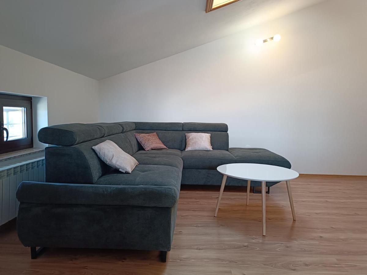 Apartman Sintic คิร์ก ภายนอก รูปภาพ